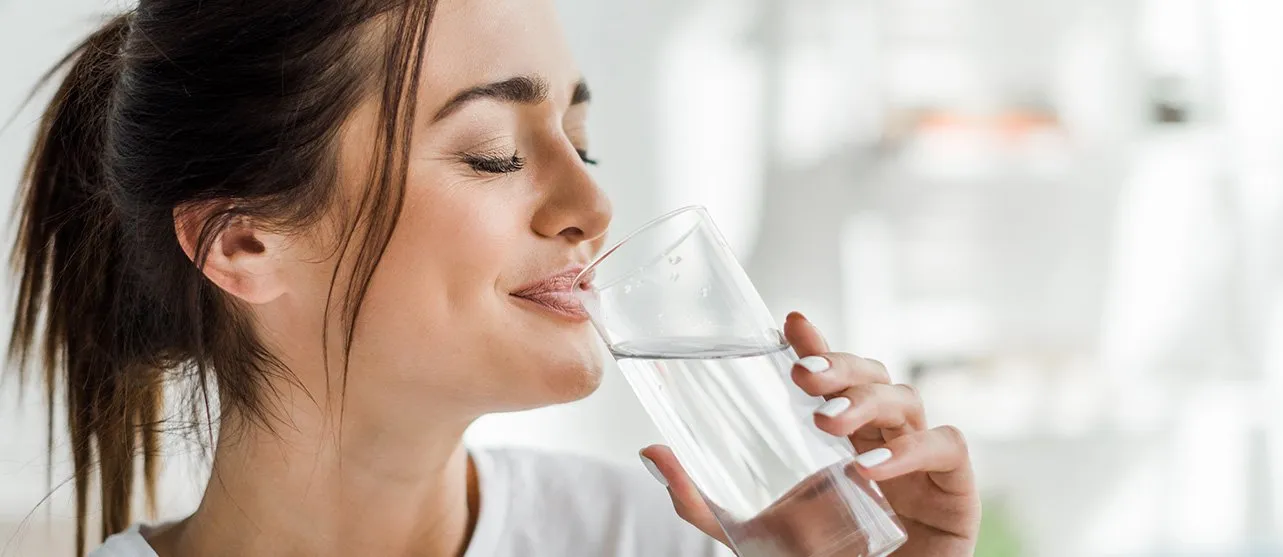 Agua Kangen preparada para usos de bebida y cocina indicados por el fabricante